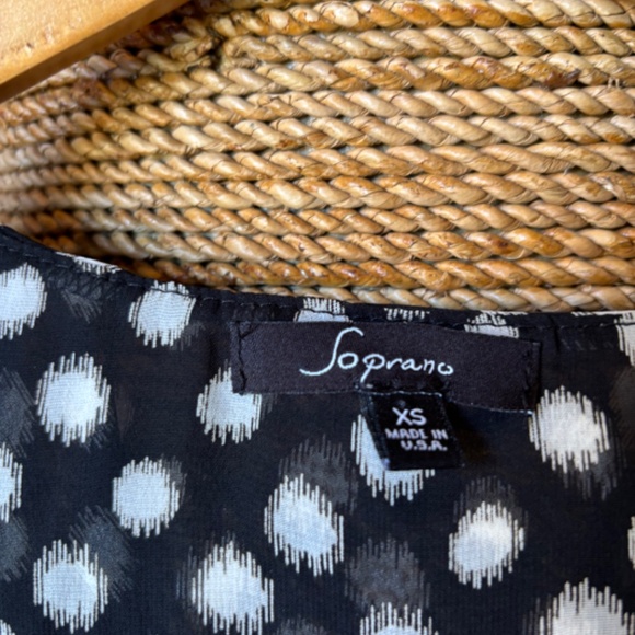 Polka Dots: Dressy Sleeveless Top with Ruffles and elastic waist - Picture 5 of 5